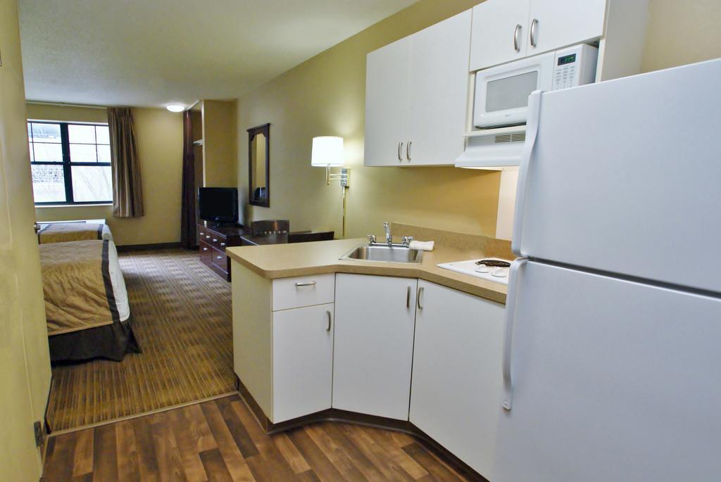 Mainstay Suites Chicago Hillside Εξωτερικό φωτογραφία