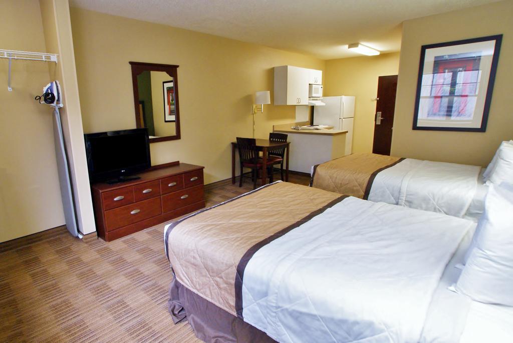 Mainstay Suites Chicago Hillside Εξωτερικό φωτογραφία