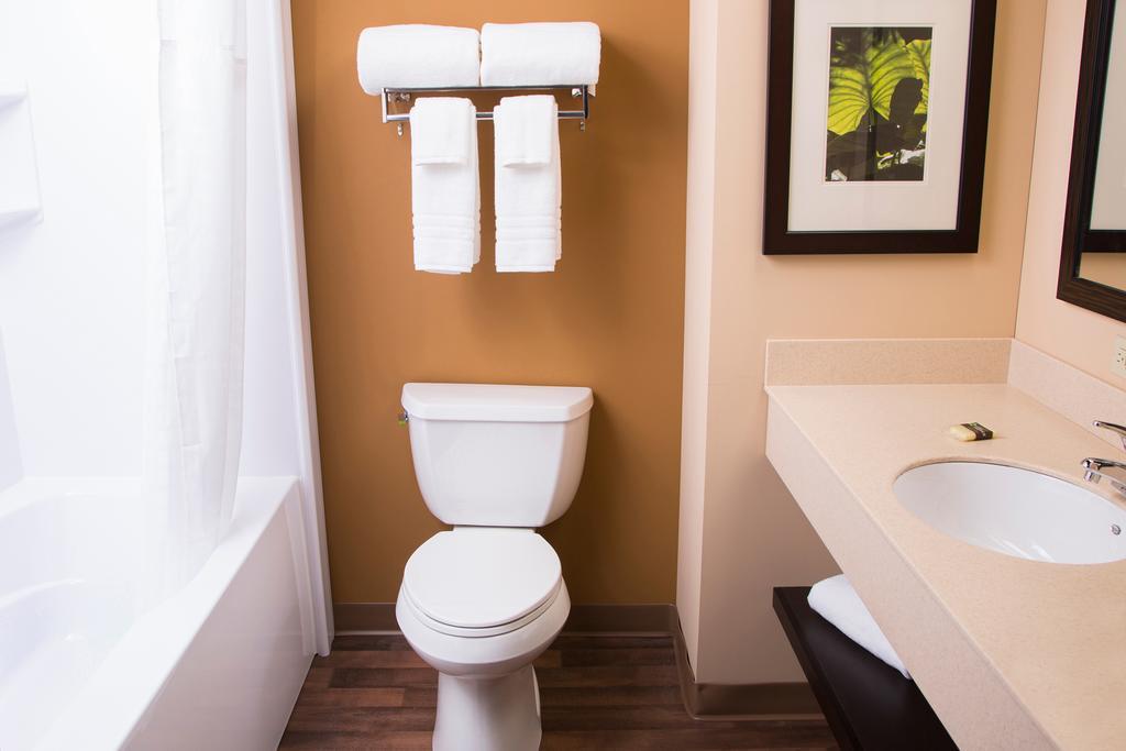 Mainstay Suites Chicago Hillside Εξωτερικό φωτογραφία